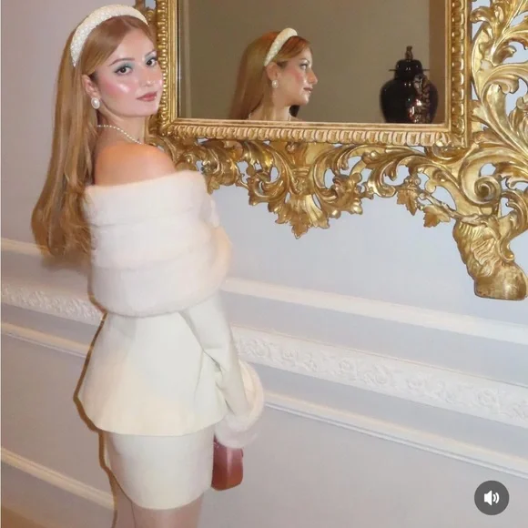 Sierra Darien Luxe ivory white faux fur matching 2 piece mini skirt & blazer set - Picture 5 of 13